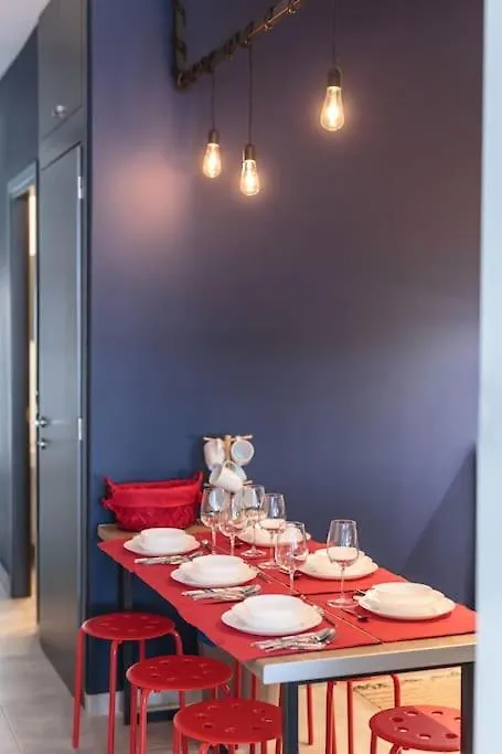 Apartment Home Cinema At The Center Of Thessaloniki
