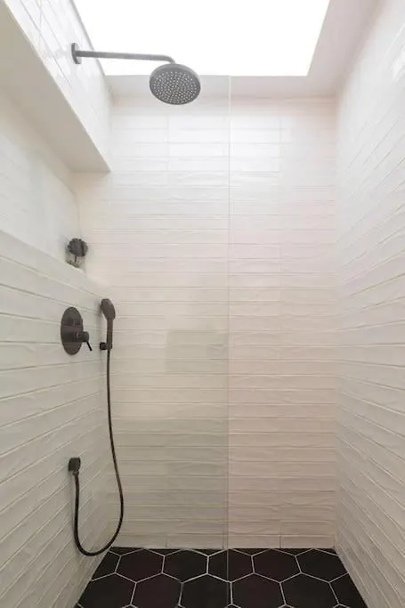 Home Cinema At The Center Of Thessaloniki Apartment