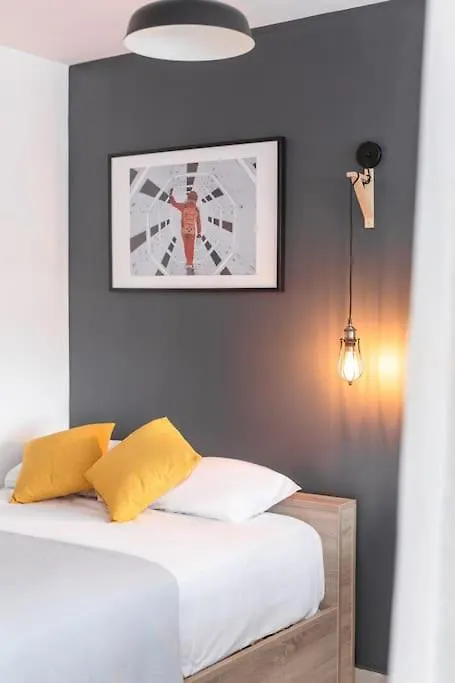 Home Cinema At The Center Of Thessaloniki Apartment