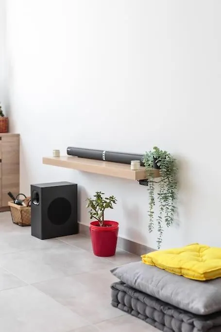 Apartment Home Cinema At The Center Of Thessaloniki
